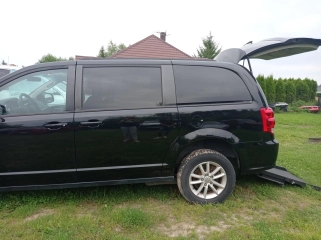 Dodge Grand Caravan 3.6 przystosowany do przewozu osoby niepełnosprawnej na wózku