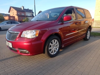 Chrysler Town Country 3.6 do przewozu osoby niepełnosprawnej na wózku lub kierowcy niepełnosprawnego