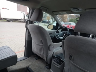 Toyota Sienna 3.5 przystosowana do przewozu osoby niepełnosprawnej na wózku