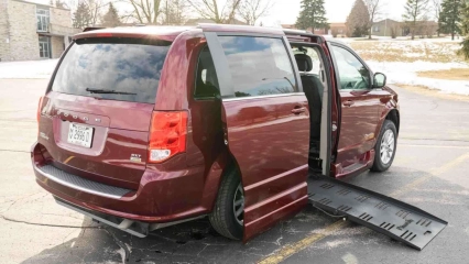 Dodge Grand Caravan 3.6 do przewozu niepełnosprawnych na wózku