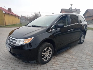 Honda Odyssey EXL 3.5 przystosowana do przewozu osoby niepełnosprawnej na wózku