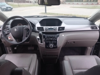 Honda Odyssey EXL 3.5 przystosowana do przewozu osoby niepełnosprawnej na wózku
