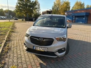 OPEL COMBO LIFE do przewozu niepełnosprawnych na wózku / wózku elektrycznym