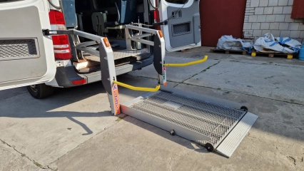 Mercedes-Benz Sprinter Sprinter 906 646 2008r 2.2 D 9 osobowy winda 