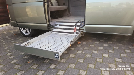 Volkswagen VW T5 Winda dla niepełnosprawnych - Przewóz osoby na wózku - Auto dla inwalidy - Samochód dla niepełnosprawnych - Poznań
