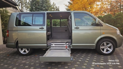 Volkswagen VW T5 Winda dla niepełnosprawnych - Przewóz osoby na wózku - Auto dla inwalidy - Samochód dla niepełnosprawnych - Poznań