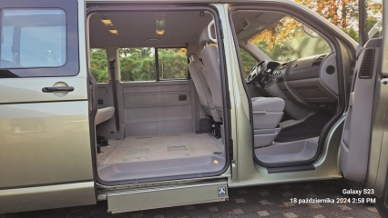 Volkswagen VW T5 Winda dla niepełnosprawnych - Przewóz osoby na wózku - Auto dla inwalidy - Samochód dla niepełnosprawnych - Poznań
