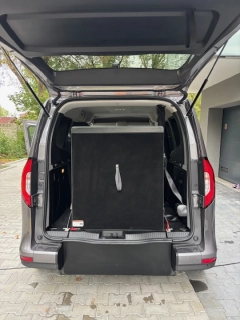 Mercedes - Benz T180 Progressive, poj. 1,3 benz., 131 KM, automat do przewozu OzN PFRON