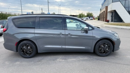 Chrysler Pacyfica 3.6 do przewozu osoby niepełnosprawnej na wózku