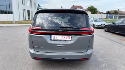 Chrysler Pacyfica 3.6 do przewozu osoby niepełnosprawnej na wózku
