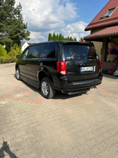 Dodge Grand Caravan przystosowany do przewozu osób niepełnosprawych