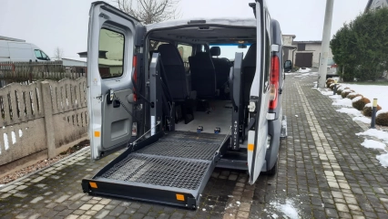 Opel Vivaro do przewozu osób niepełnosprawnych 