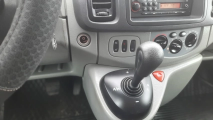 Opel Vivaro do przewozu osób niepełnosprawnych 