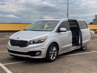 KIA CArnival/ najbogatsza wersja LIMITED/ automat/ winda dla niepełnosprawnych/ szyberdach
