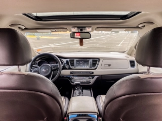 KIA CArnival/ najbogatsza wersja LIMITED/ automat/ winda dla niepełnosprawnych/ szyberdach