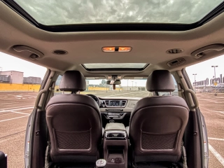 KIA CArnival/ najbogatsza wersja LIMITED/ automat/ winda dla niepełnosprawnych/ szyberdach