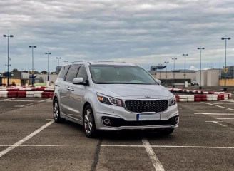 KIA CArnival/ najbogatsza wersja LIMITED/ automat/ winda dla niepełnosprawnych/ szyberdach