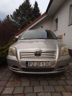 Toyota AVENSIS  Samochód przystosowany dla potrzeb inwalidy