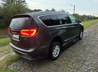 CHRYSLER PACIFICA