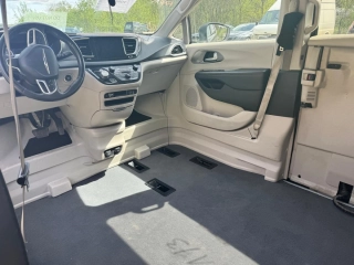 CHRYSLER PACIFICA